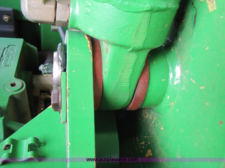 image for item A4658 2000 John Deere 9200 4WD tractor