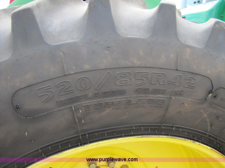 image for item A4658 2000 John Deere 9200 4WD tractor