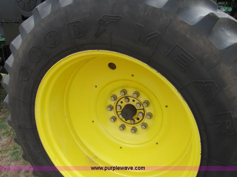 image for item A4658 2000 John Deere 9200 4WD tractor