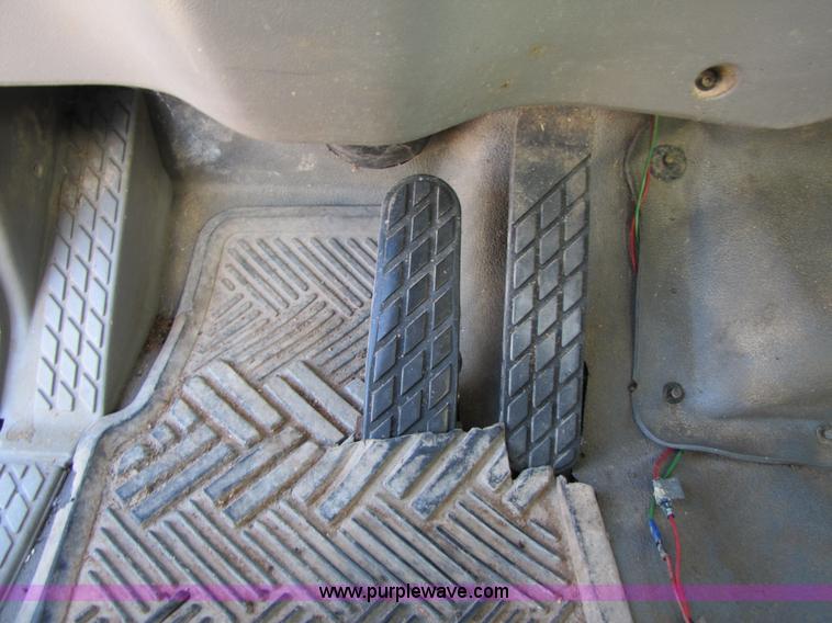 image for item A4660 1997 Ford Louisville feed truck with Roto-mix 600-16 mixer