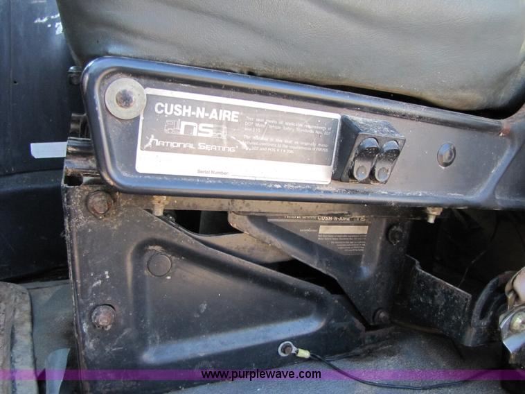 image for item A4660 1997 Ford Louisville feed truck with Roto-mix 600-16 mixer