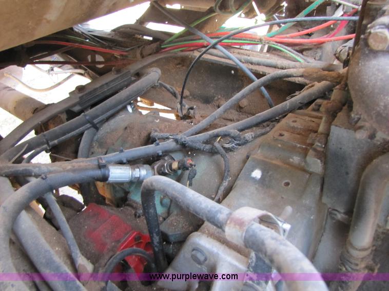 image for item A4660 1997 Ford Louisville feed truck with Roto-mix 600-16 mixer