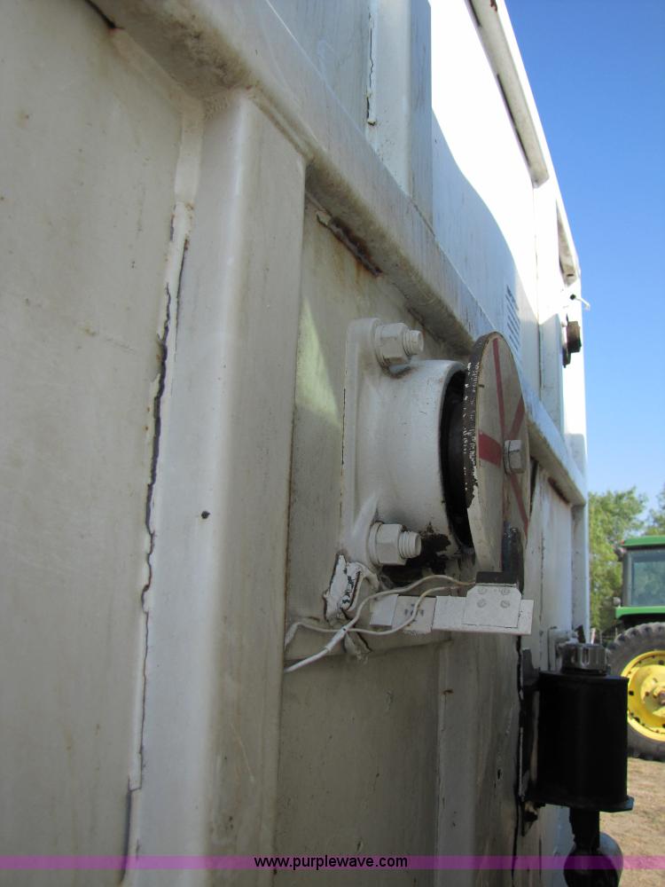 image for item A4660 1997 Ford Louisville feed truck with Roto-mix 600-16 mixer