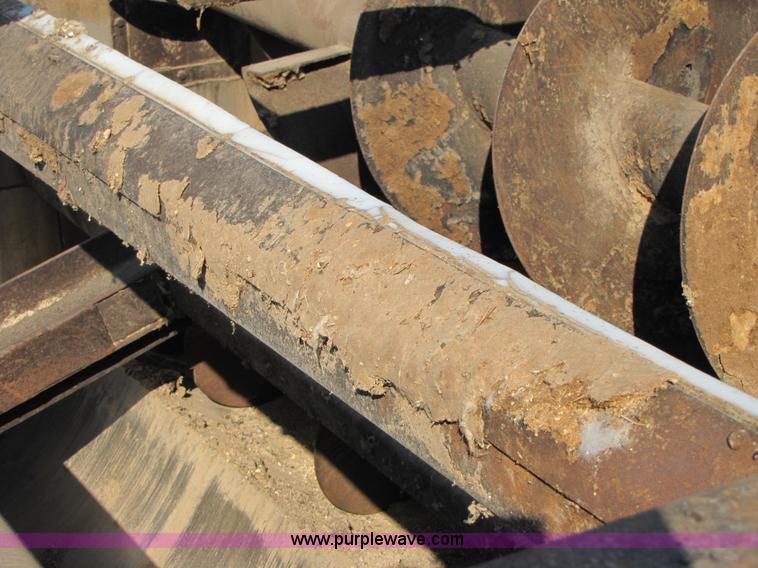 image for item A4660 1997 Ford Louisville feed truck with Roto-mix 600-16 mixer