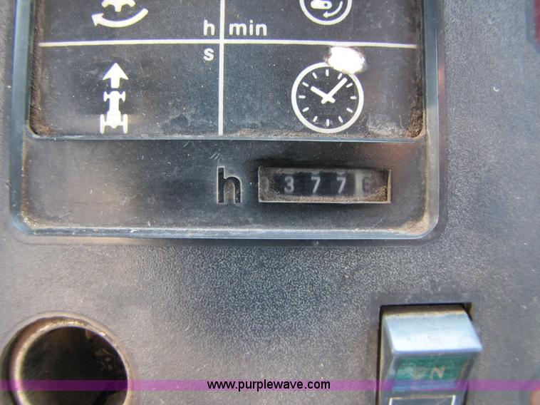 image for item A4666 1988 John Deere 4450 MFWD tractor