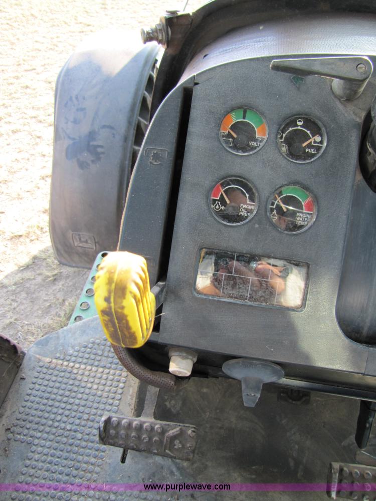 image for item A4666 1988 John Deere 4450 MFWD tractor