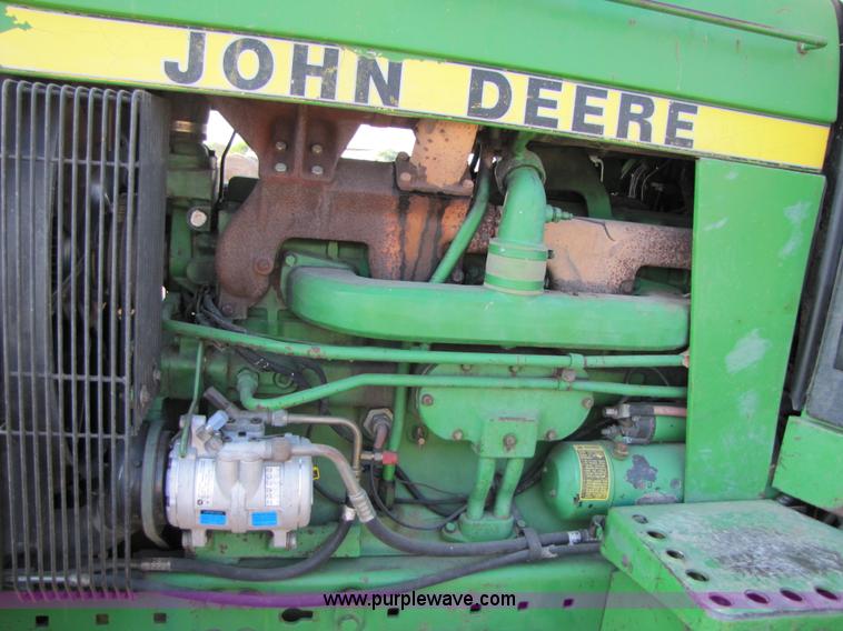 image for item A4666 1988 John Deere 4450 MFWD tractor