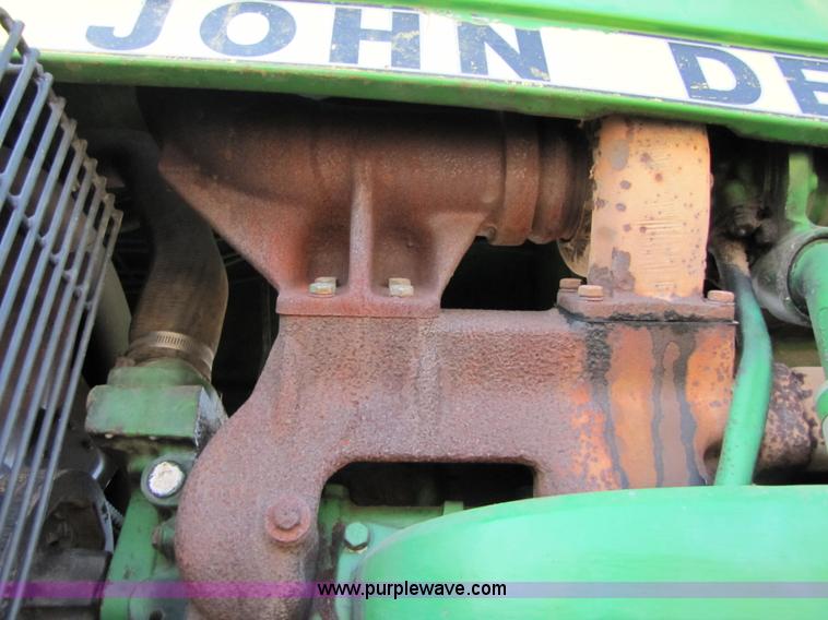 image for item A4666 1988 John Deere 4450 MFWD tractor