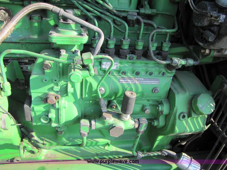 image for item A4666 1988 John Deere 4450 MFWD tractor