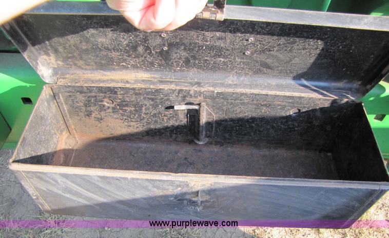 image for item A4666 1988 John Deere 4450 MFWD tractor