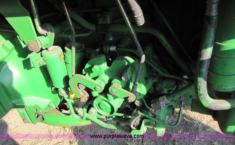 image for item A4666 1988 John Deere 4450 MFWD tractor