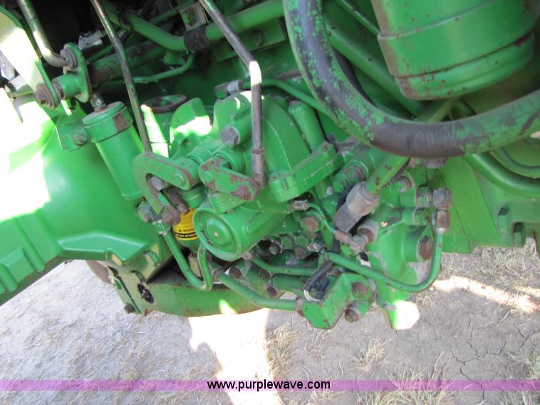 image for item A4666 1988 John Deere 4450 MFWD tractor