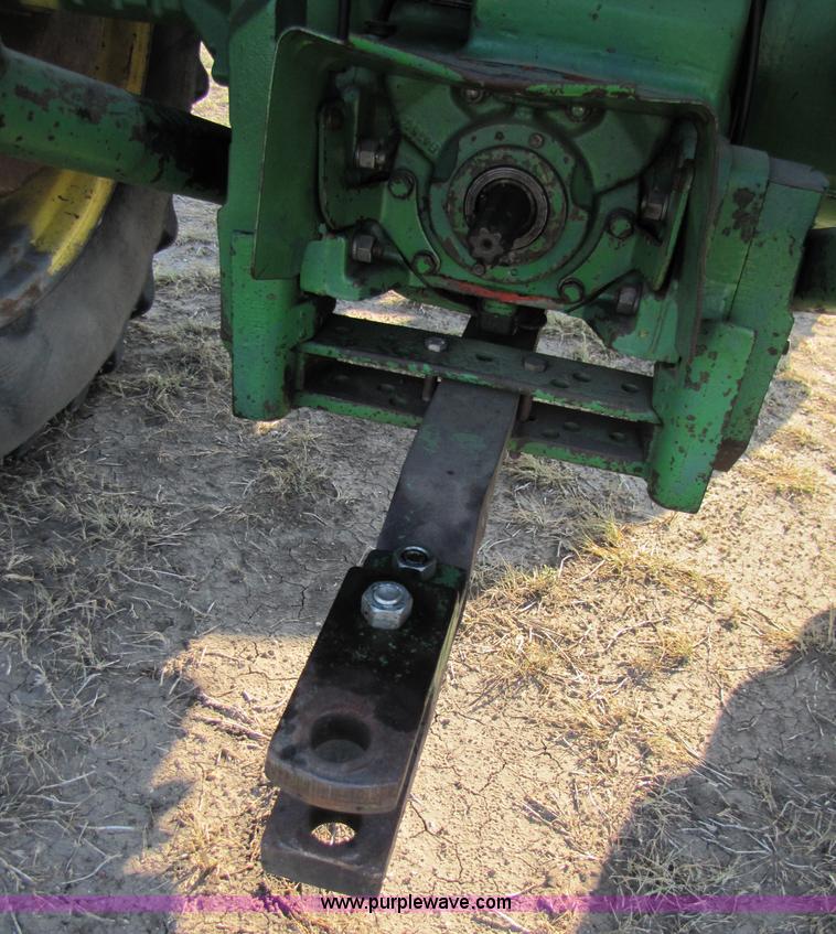 image for item A4666 1988 John Deere 4450 MFWD tractor