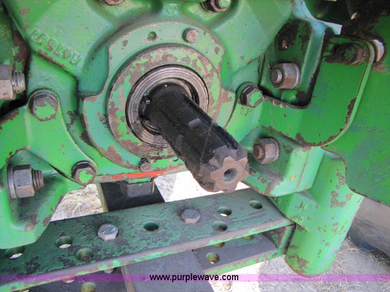 image for item A4666 1988 John Deere 4450 MFWD tractor
