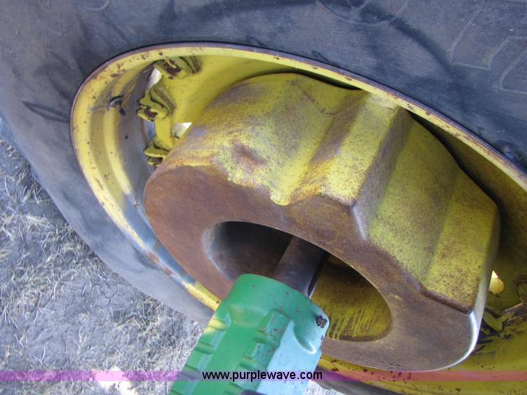 image for item A4666 1988 John Deere 4450 MFWD tractor