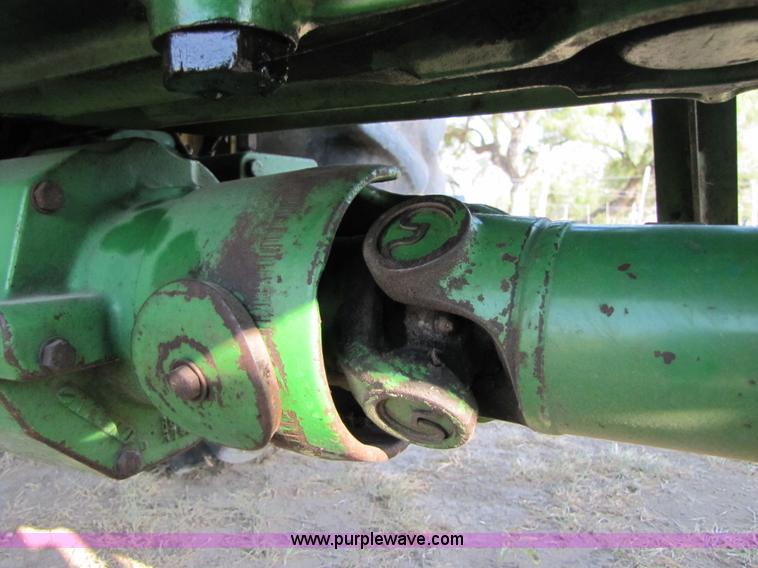 image for item A4666 1988 John Deere 4450 MFWD tractor