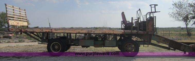 image for item A4732 United Manufacturers 710 Hay Monster bale wagon