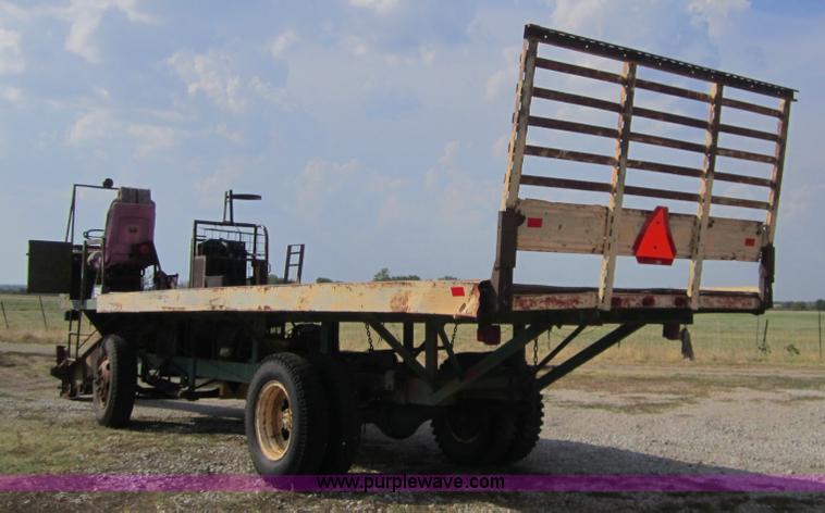 image for item A4732 United Manufacturers 710 Hay Monster bale wagon