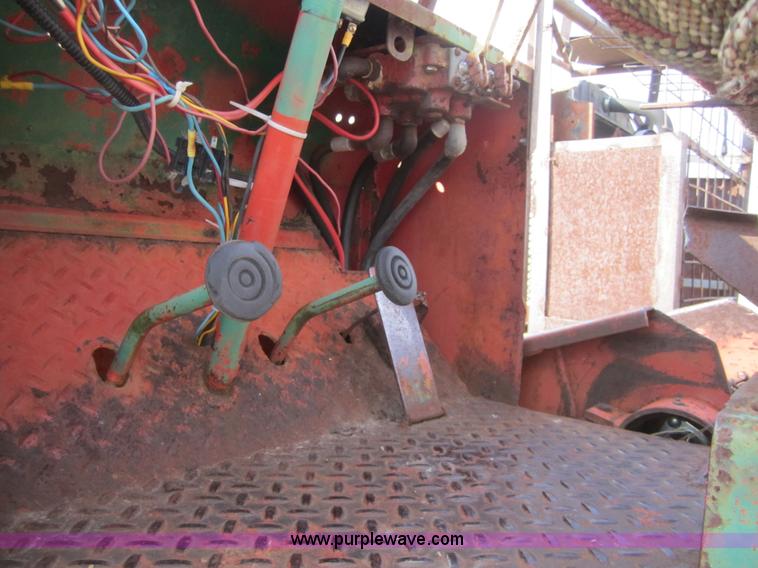 image for item A4732 United Manufacturers 710 Hay Monster bale wagon