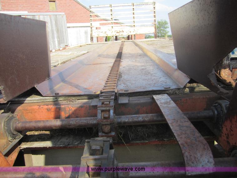 image for item A4732 United Manufacturers 710 Hay Monster bale wagon