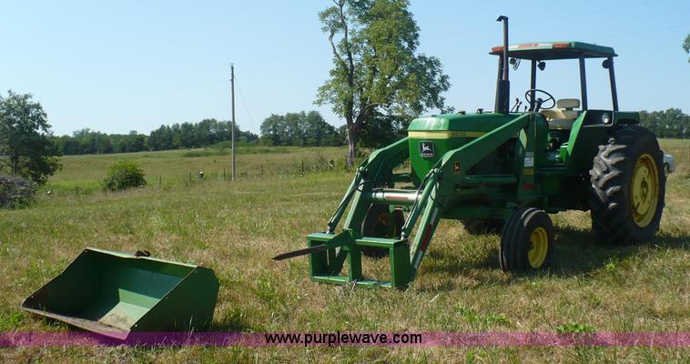 image for item A4852 1977 John Deere 4030 tractor
