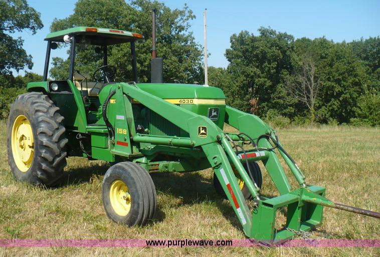 image for item A4852 1977 John Deere 4030 tractor