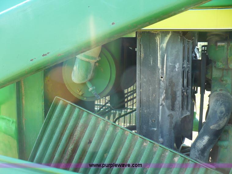 image for item A4852 1977 John Deere 4030 tractor