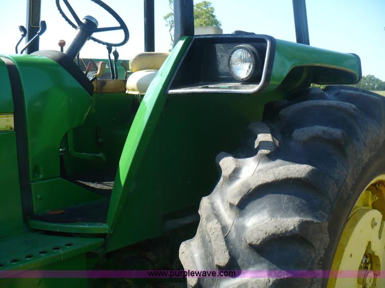 image for item A4852 1977 John Deere 4030 tractor