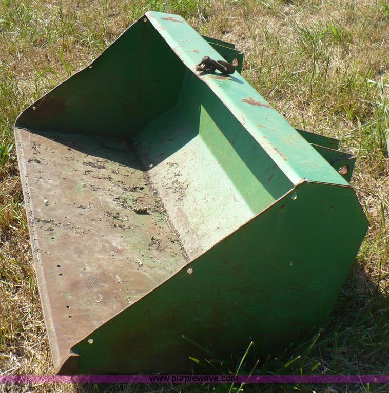 image for item A4852 1977 John Deere 4030 tractor