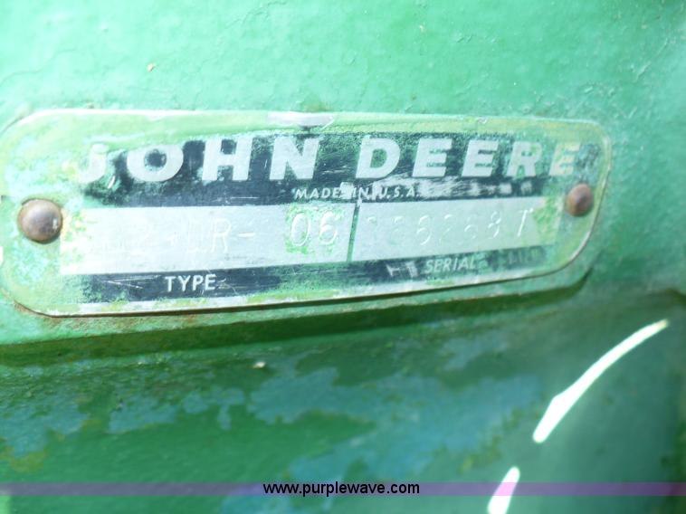 image for item A4852 1977 John Deere 4030 tractor