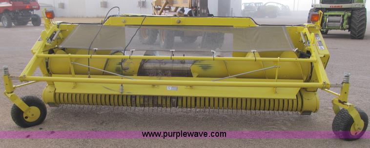 image for item A5225 2009 John Deere 640B windrow pickup head