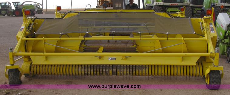 image for item A5226 2009 John Deere 640B windrow pickup head