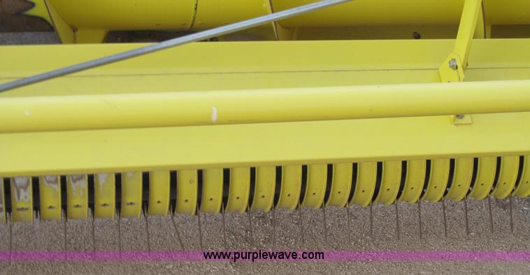 image for item A5226 2009 John Deere 640B windrow pickup head