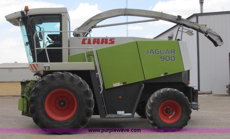 image for item A5229 2003 Claas Jaguar 900 forage harvester