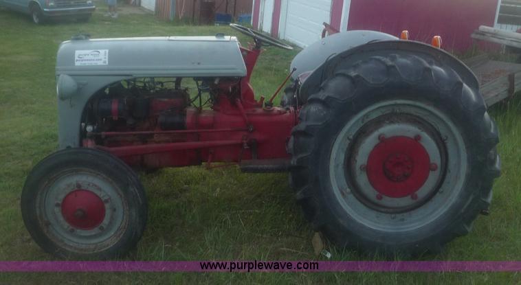 image for item A5324 1946 Ford 2N tractor