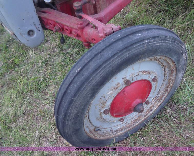 image for item A5324 1946 Ford 2N tractor