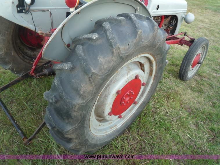 image for item A5324 1946 Ford 2N tractor