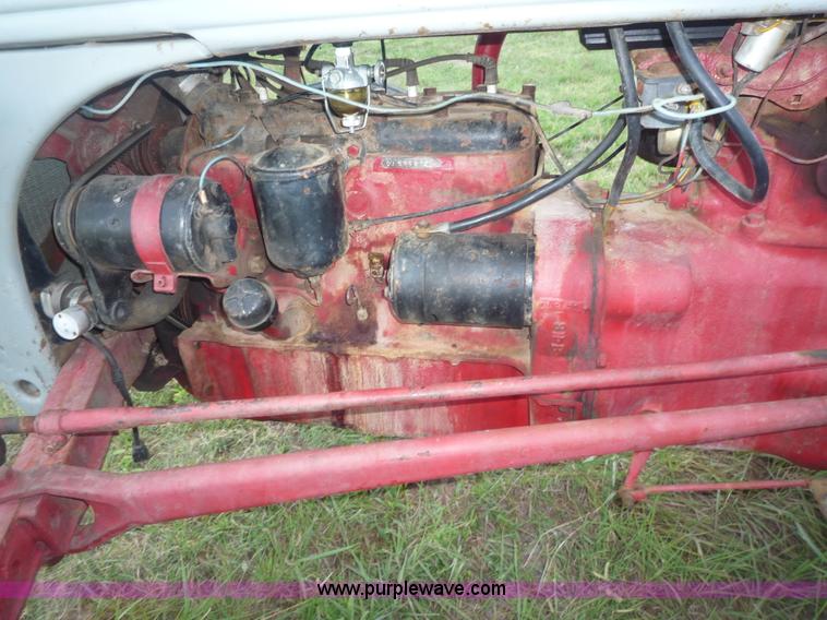 image for item A5324 1946 Ford 2N tractor