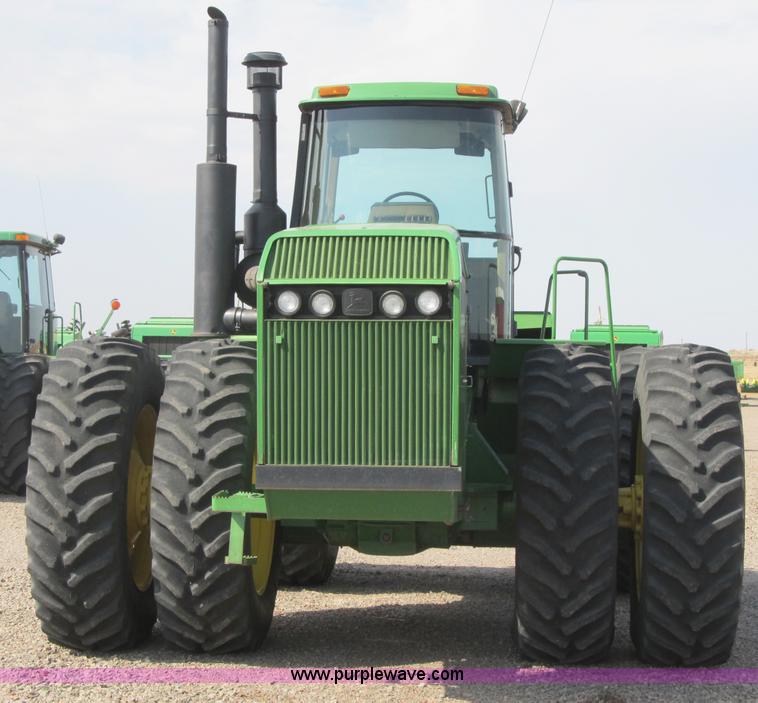 image for item A9675 1996 John Deere 8770 4WD tractor