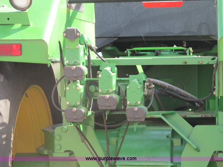 image for item A9675 1996 John Deere 8770 4WD tractor