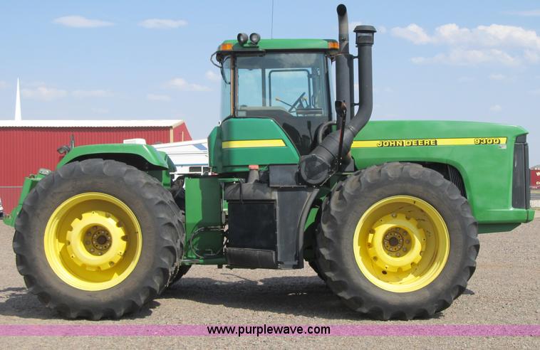 image for item A9676 2001 John Deere 9300 4WD tractor