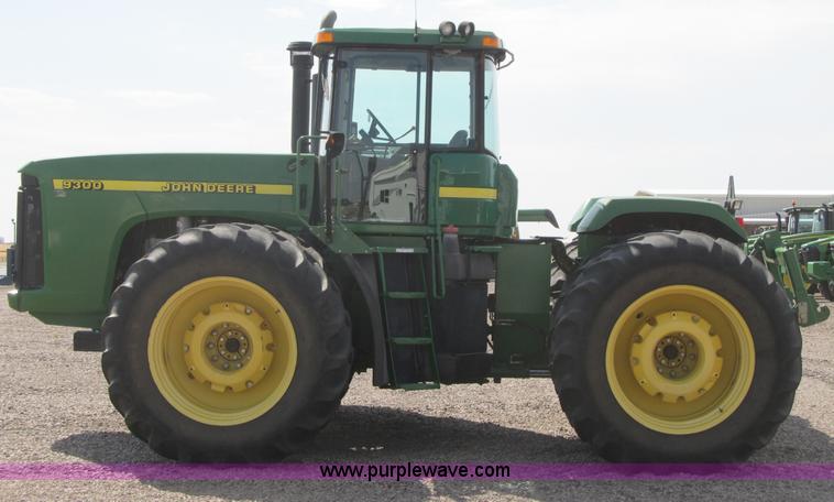 image for item A9676 2001 John Deere 9300 4WD tractor