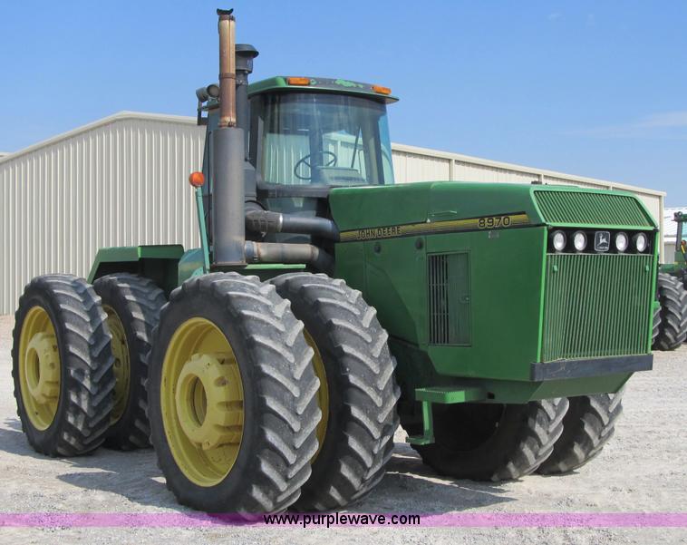 image for item A9677 1993 John Deere 8970 4WD tractor