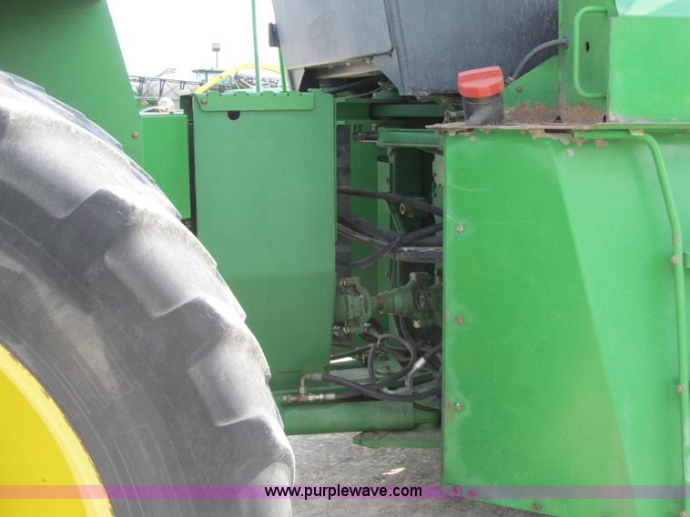 image for item A9677 1993 John Deere 8970 4WD tractor
