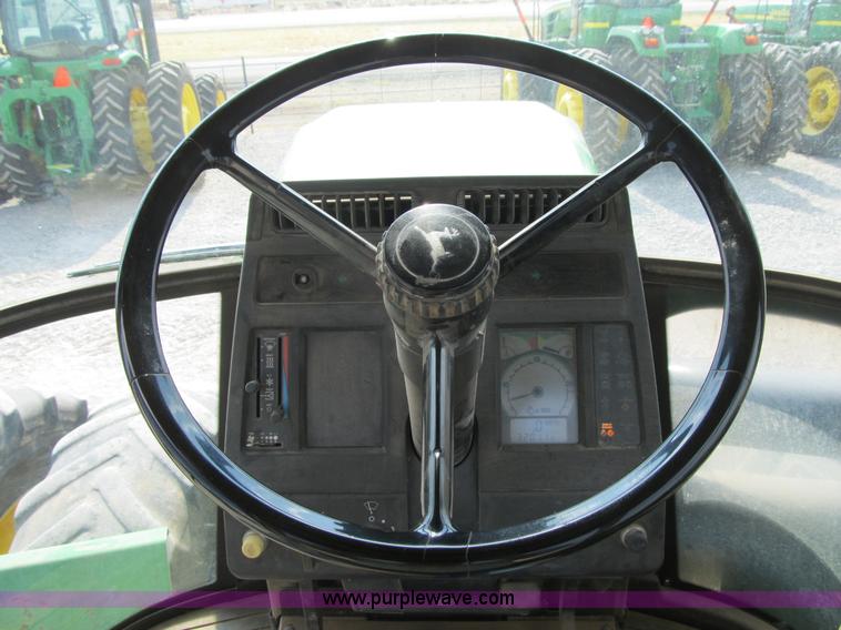 image for item A9677 1993 John Deere 8970 4WD tractor