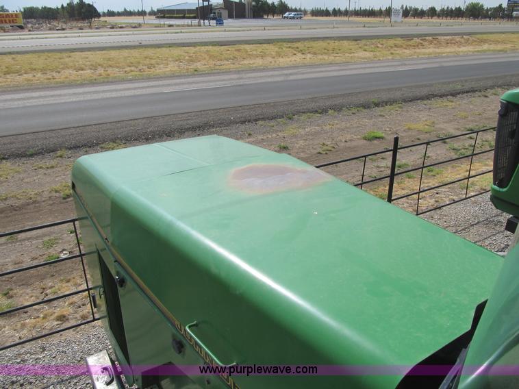 image for item A9677 1993 John Deere 8970 4WD tractor