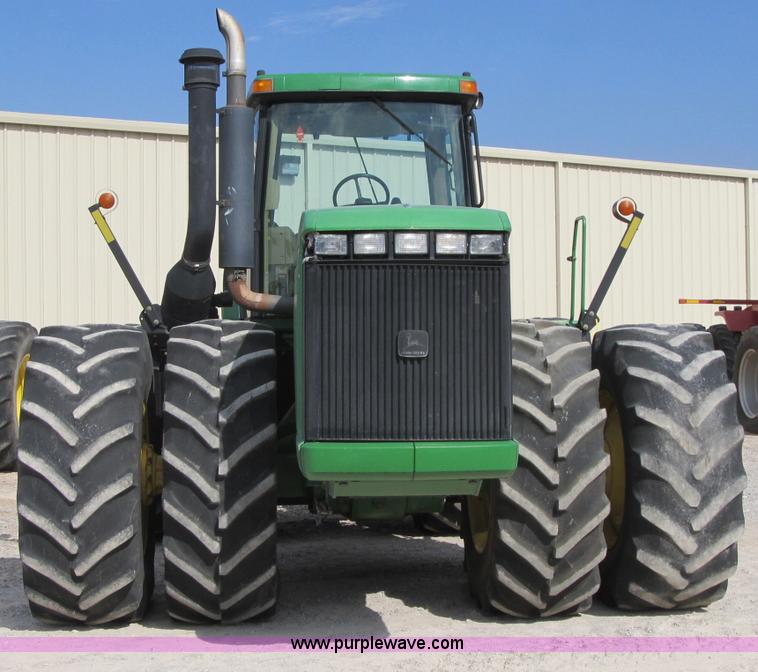 image for item A9678 1999 John Deere 9400 4WD tractor