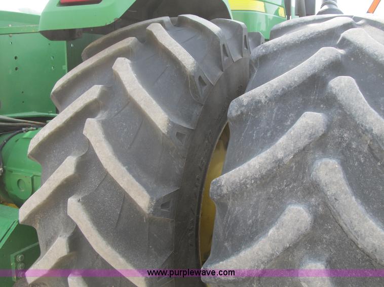 image for item A9678 1999 John Deere 9400 4WD tractor