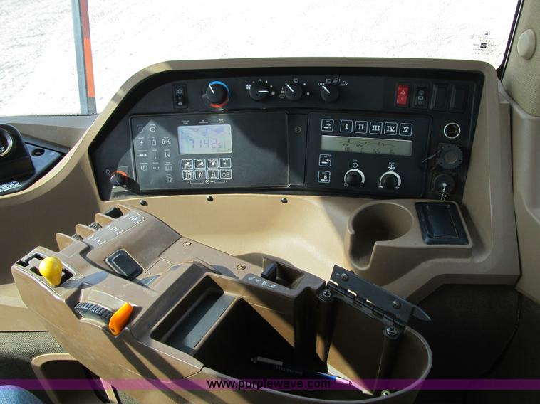 image for item A9678 1999 John Deere 9400 4WD tractor