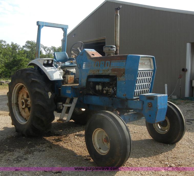 image for item A9972 1976 Ford 9600 tractor